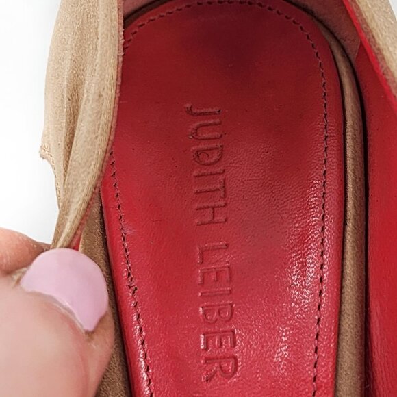 JUDITH LEIBER Tan Satin Pumps Heels With Amethyst Jewel - Picture 11 of 13